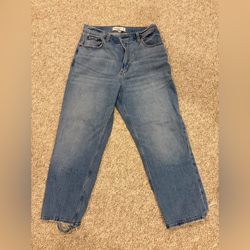 Abercrombie & Fitch The Ankle Straight Ultra High Rise Curve Love Jeans